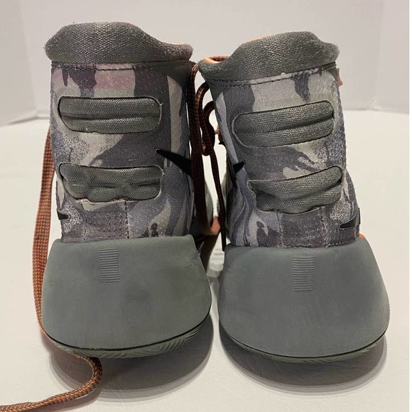 Nike Hyperdunk 2015 Tumbled “Camo”Grey  Metallic Silver US Size 5.5Y 759974 002 - Picture 5 of 5